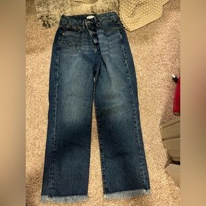 Good American jeans size 4 with fray